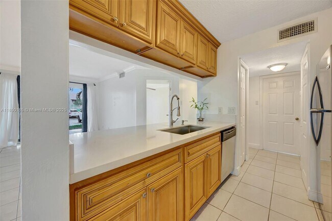 Building Photo - 10630 SW 157th Ct