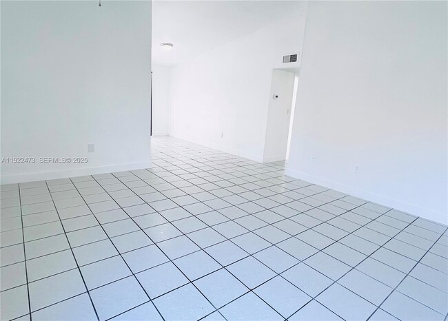 Building Photo - 14020 SW 281st Terrace