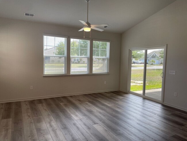 Building Photo - 3023 Cedar Creek Ln