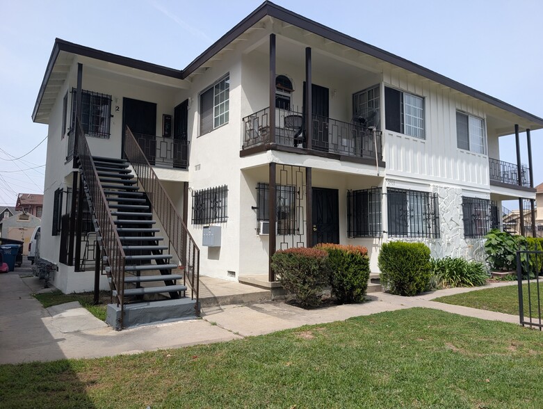 Building Photo - 2901 Kenwood Ave
