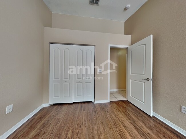 Building Photo - 5817 Mohr Loop