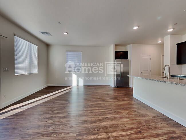 Building Photo - 80 Cabaletta Lane