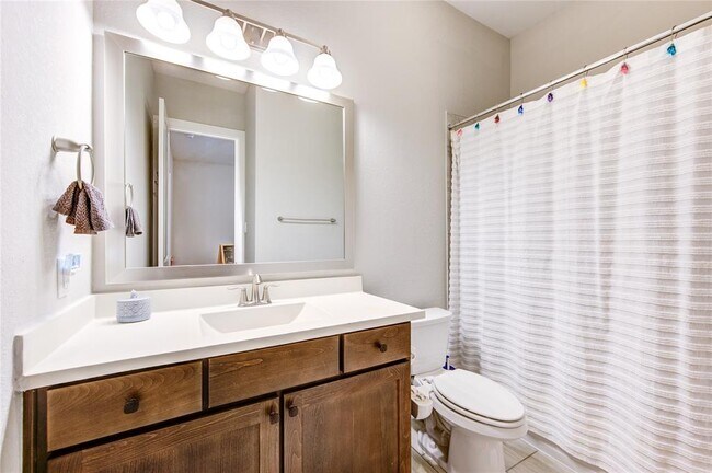 Building Photo - 2403 Juniper Bnd