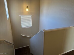 Building Photo - 9558 Grapeland Ave