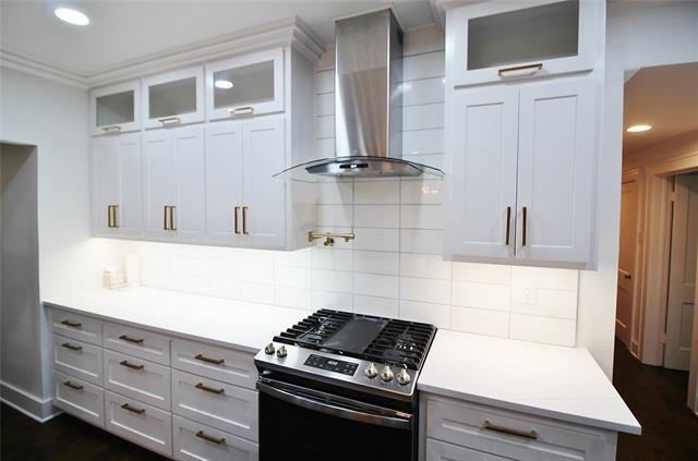 Building Photo - 806 Bryson St