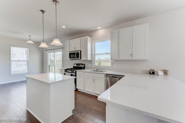 Building Photo - 2780 Riverview Ln