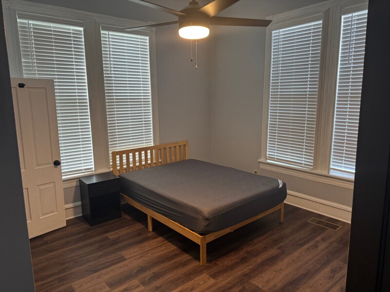 Building Photo - 126 Montgomery St