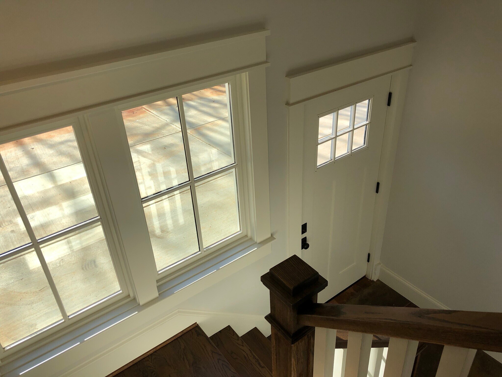 Building Photo - 2121 Roslyn Ave