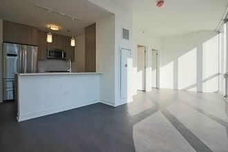 Building Photo - 485 N Park Dr