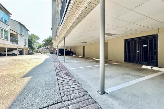 Building Photo - 6303 Richmond Ave