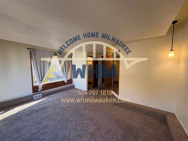 Building Photo - 1631 E Belleview Pl