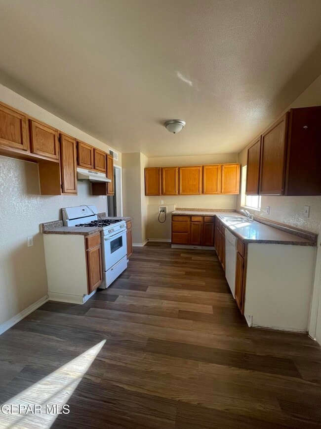 Building Photo - 5016 Wilmoth Ct