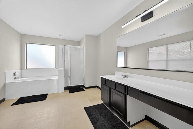 Building Photo - 21515 White Falls Ln
