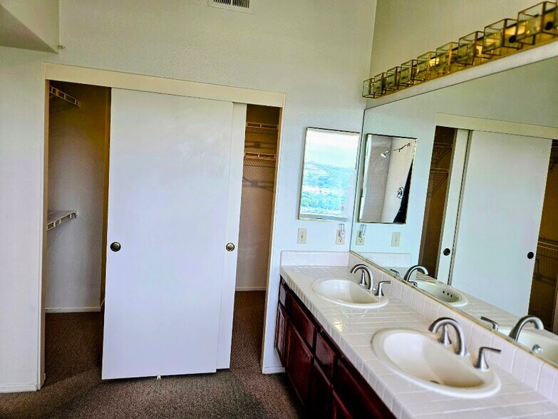 Building Photo - 12445 Salmon River Rd