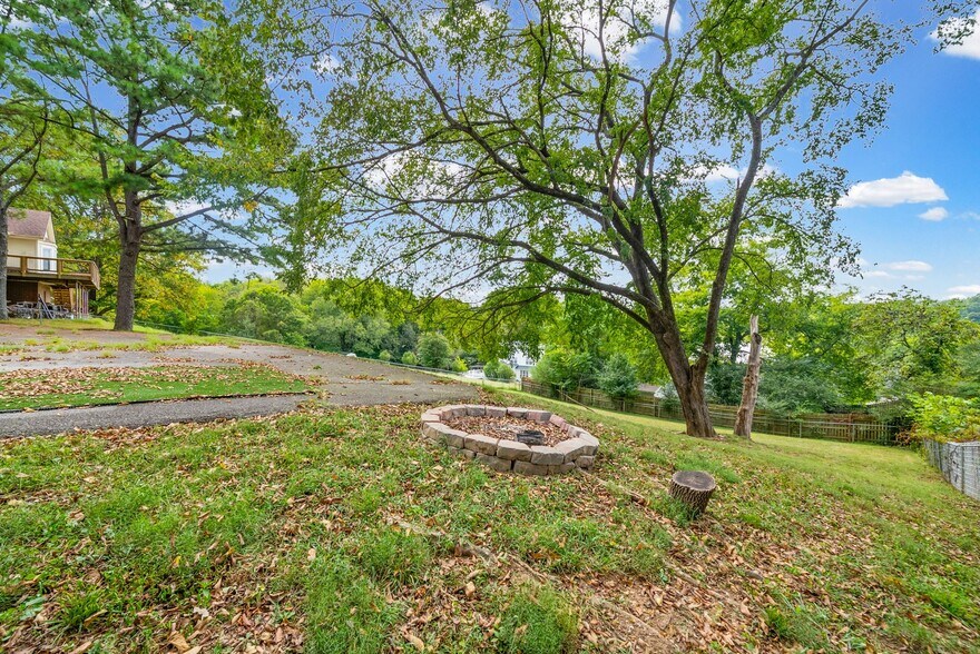Building Photo - 718 Jace Dr