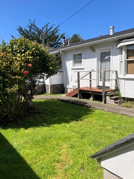 Primary Photo - 620 Stewart St