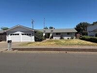 Building Photo - 1422 Lawnridge Ave
