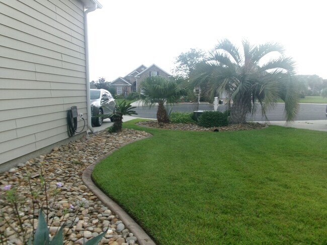Building Photo - 4 bedroom, 3 bath home in Surfside Beach Club