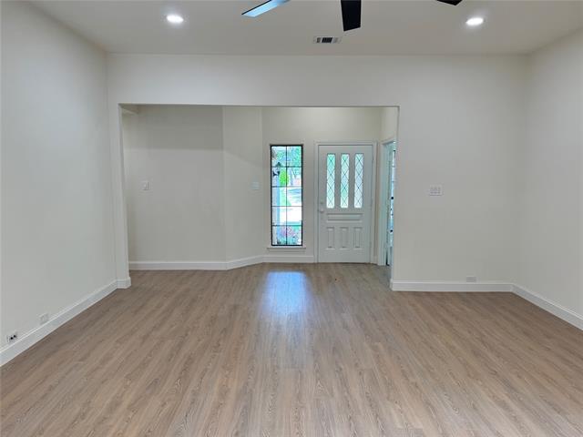 Building Photo - 1906 Buffalo Bend Dr