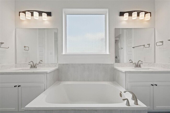 Building Photo - 20700 Matts Cove