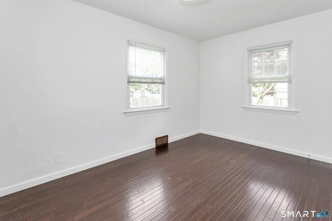 Building Photo - 124 Minturn Pl
