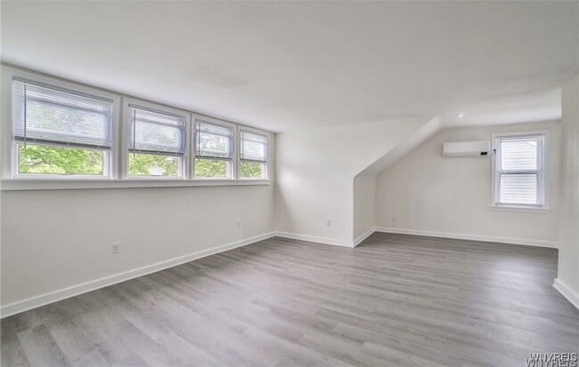 Building Photo - 156 Hoover Ave