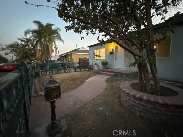 Building Photo - 7879 Claybeck Ave