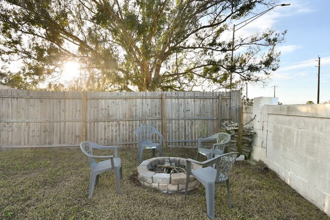 Building Photo - 2883 N Lockwood Meadows Blvd