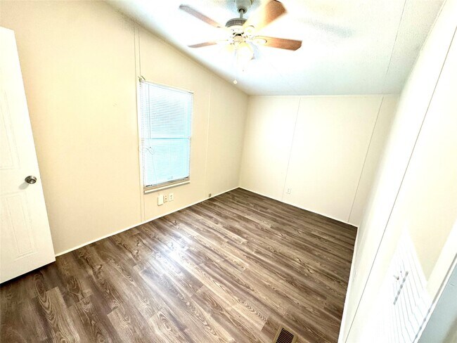Building Photo - 16513 Desert Star Dr
