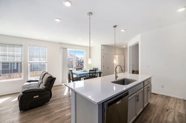 Building Photo - Modern Paired Home in the highly sought after Baseline neighborhood of Broomfield, CO! This beaut...