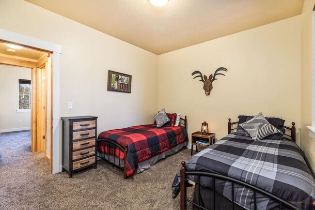 Building Photo - 5518 Lillehammer Ln