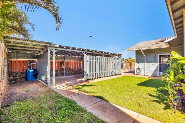 Building Photo - 305 Uala Pl