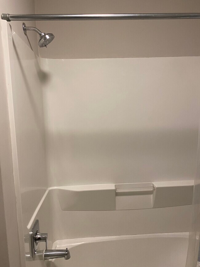 Building Photo - 500 S Center St