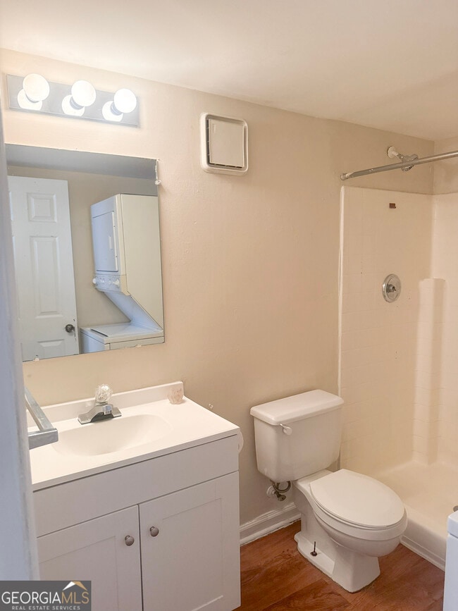 Building Photo - 222 Lanier Dr