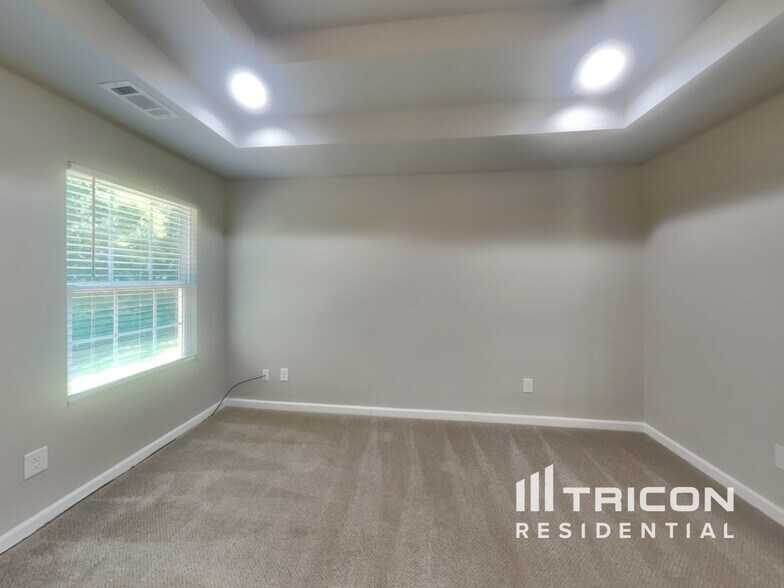 Building Photo - 115 Glenview Dr