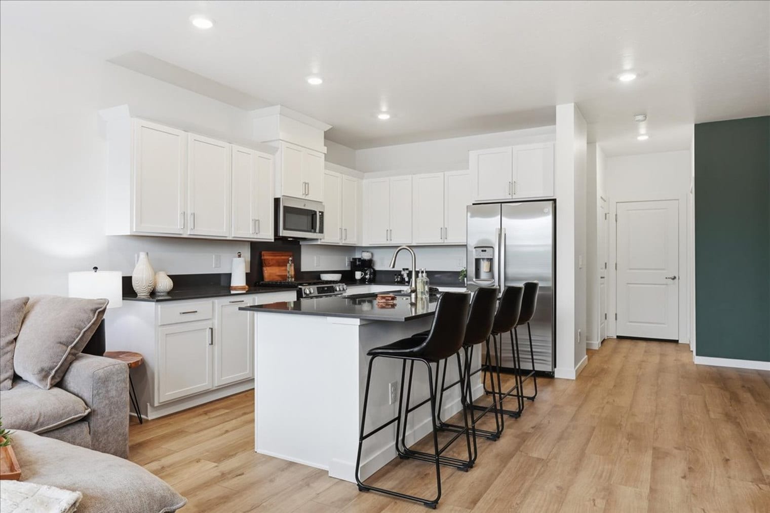 Building Photo - 4226 W Perspective St