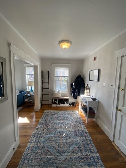 Building Photo - 15 Bolton St