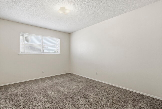Building Photo - 3329 Old Spanish Trail