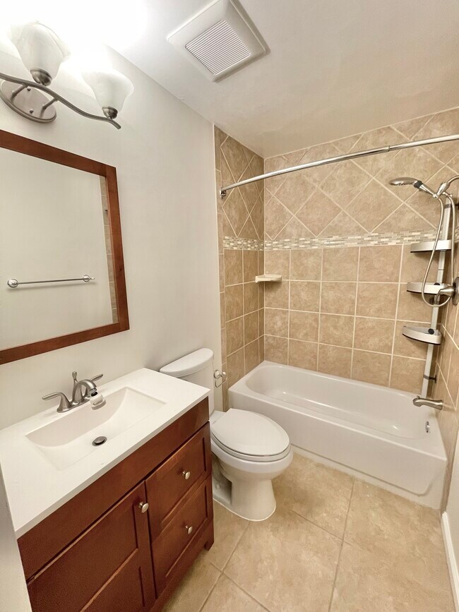 Building Photo - 1661 Westwind Way