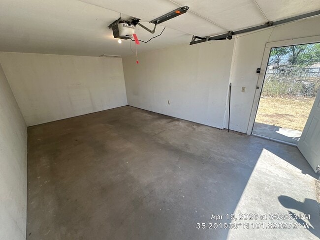 Building Photo - 901 S Roberts St