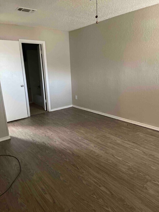 Building Photo - 3424 Heritage Ln