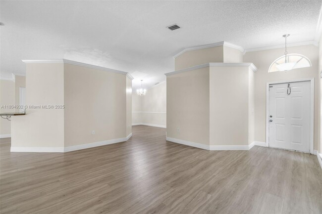 Building Photo - 14761 SW 156th Ave