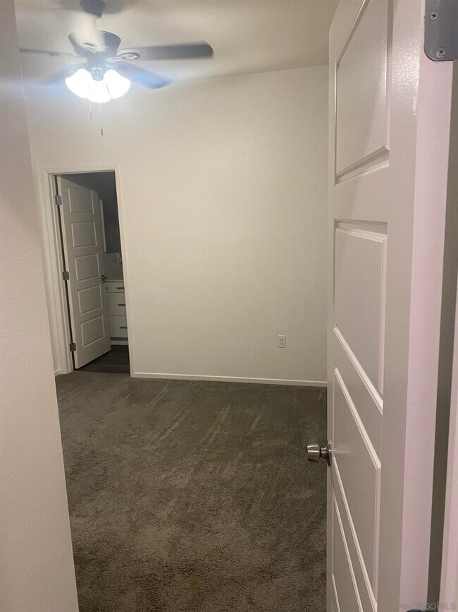 Building Photo - 5150 Calle Sandwaves