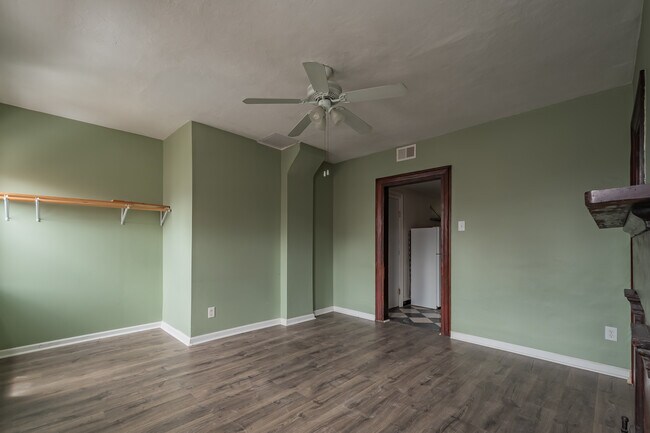 Building Photo - 86 S 15th St