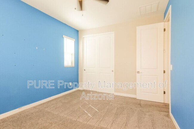 Building Photo - 852 W Park Ave