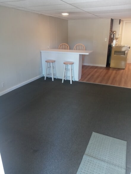 Living Room/Dining Area - 41 N Quinsigamond Ave