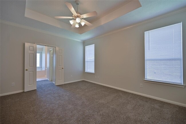 Building Photo - 6715 Village Bridge Dr