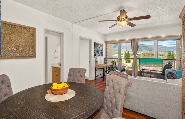 Building Photo - Beautiful Fully Furnished, 2 Bed, 1 1/2 Bath, Oceanview Condo with Pool