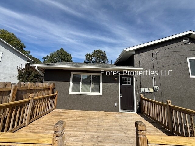 Building Photo - 1413 Cranwood Dr