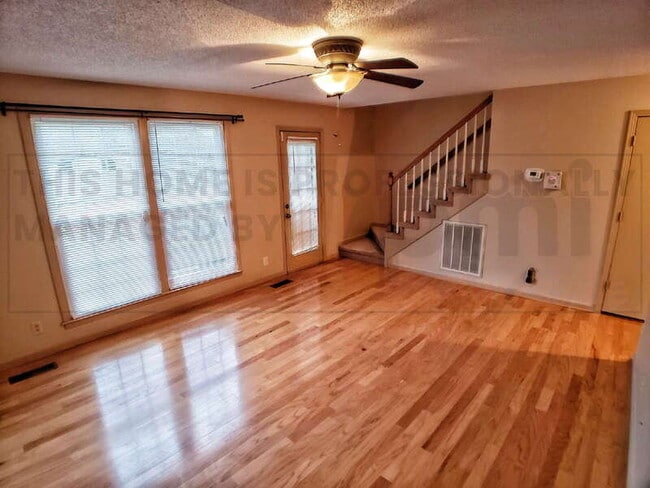 Building Photo - 3046 Woody Ln